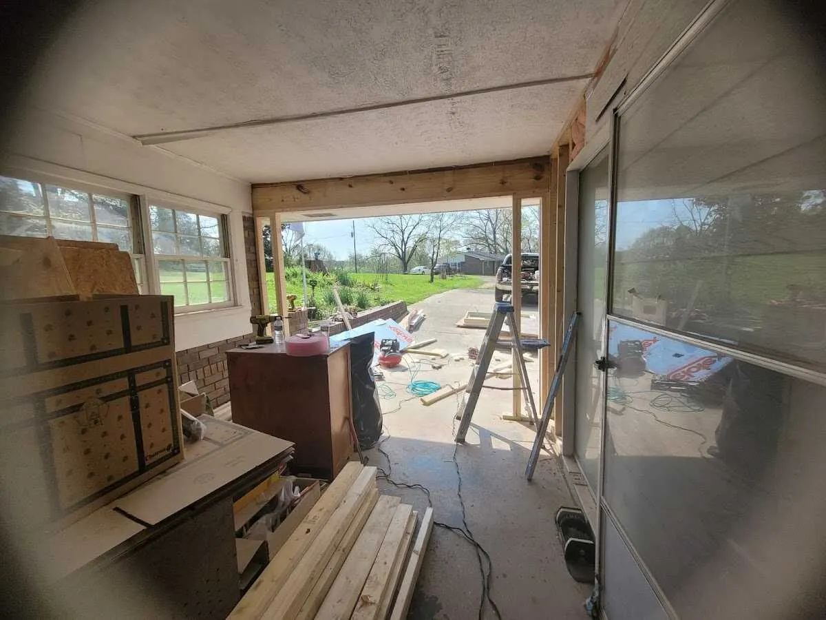 Air movers and dehumidifier for Drying & Dehumidification in North Syracuse